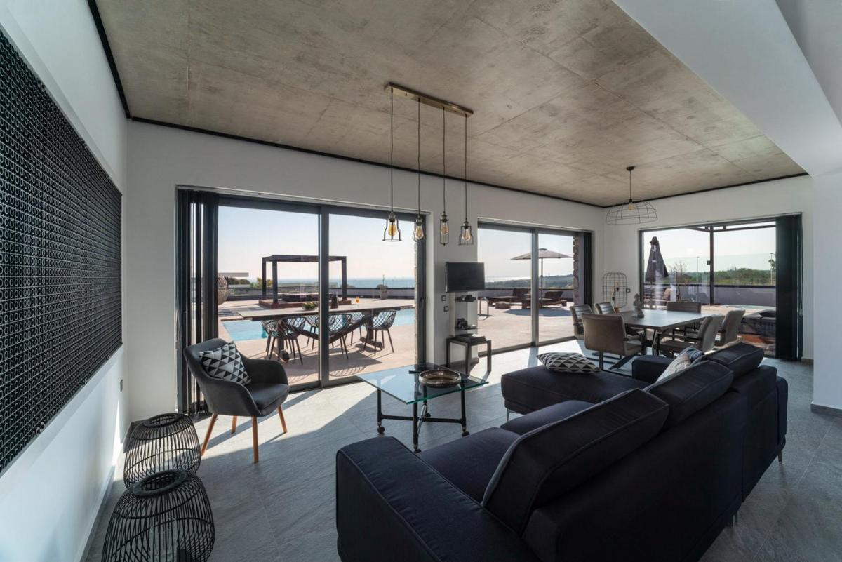 amara luxury villas