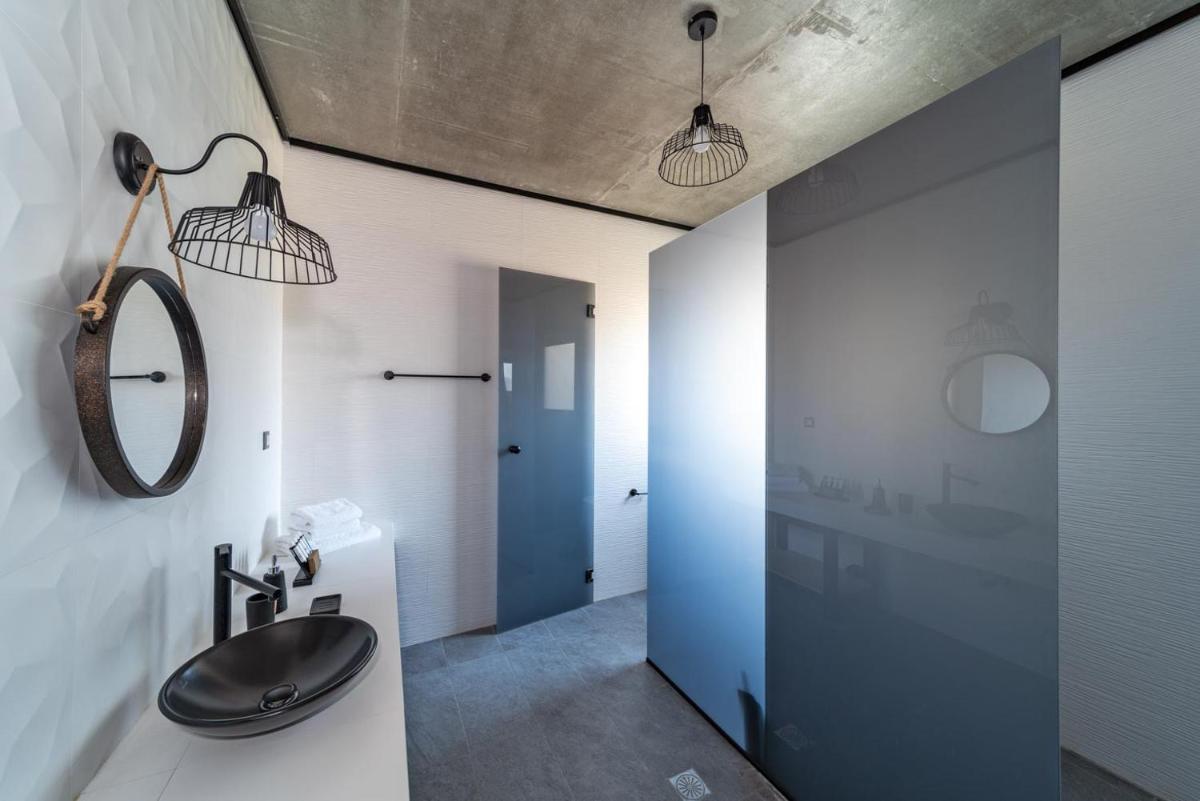 amara luxury villas