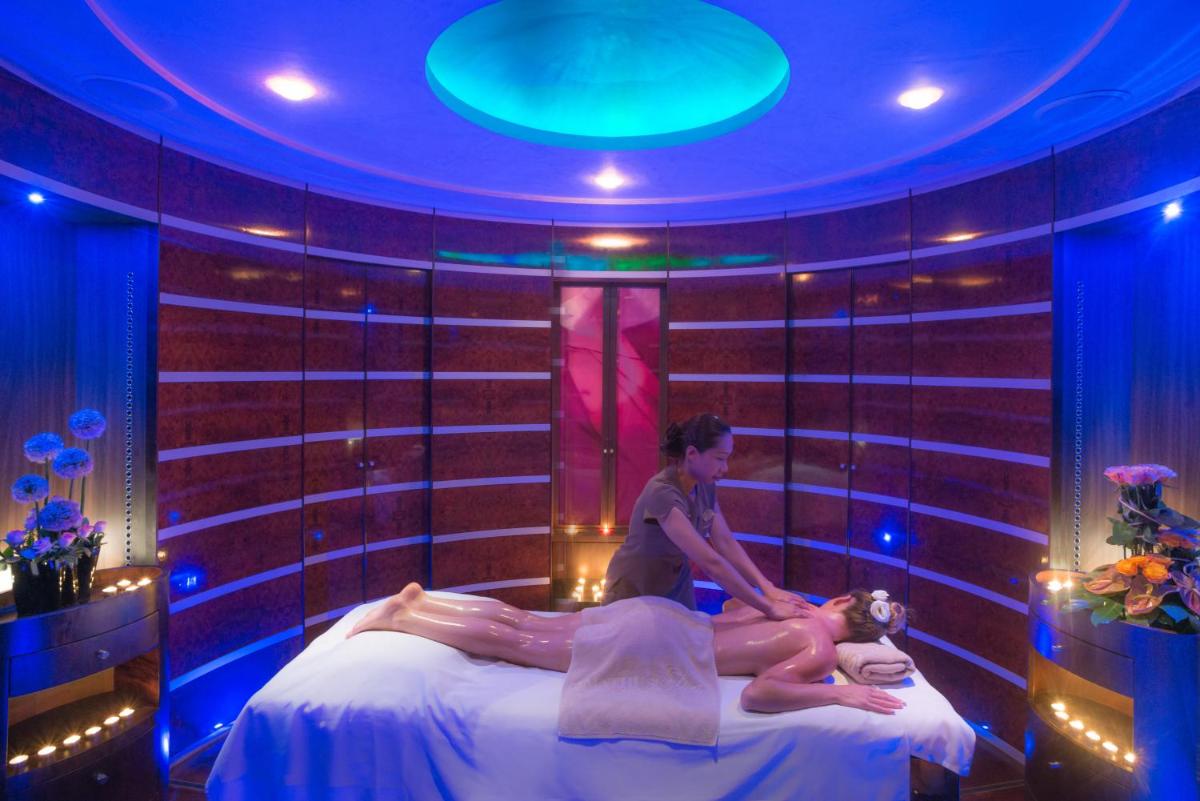 Amathus Beach Hotel Limassol