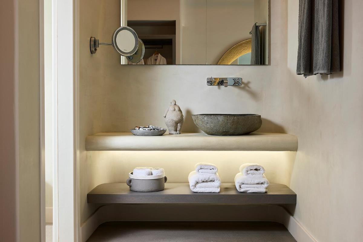 Amazon Mykonos Suites & Spa