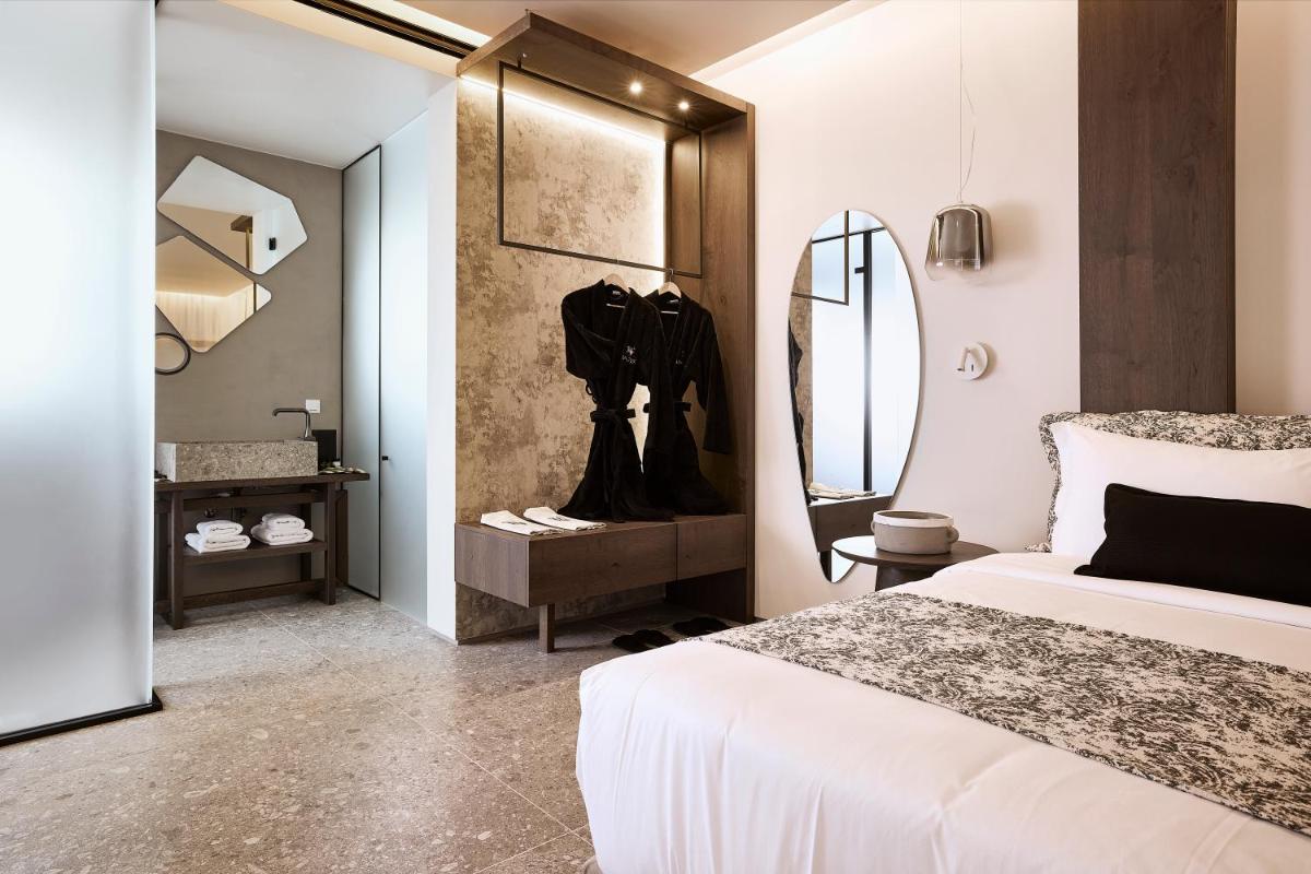 Amazon Mykonos Suites & Spa