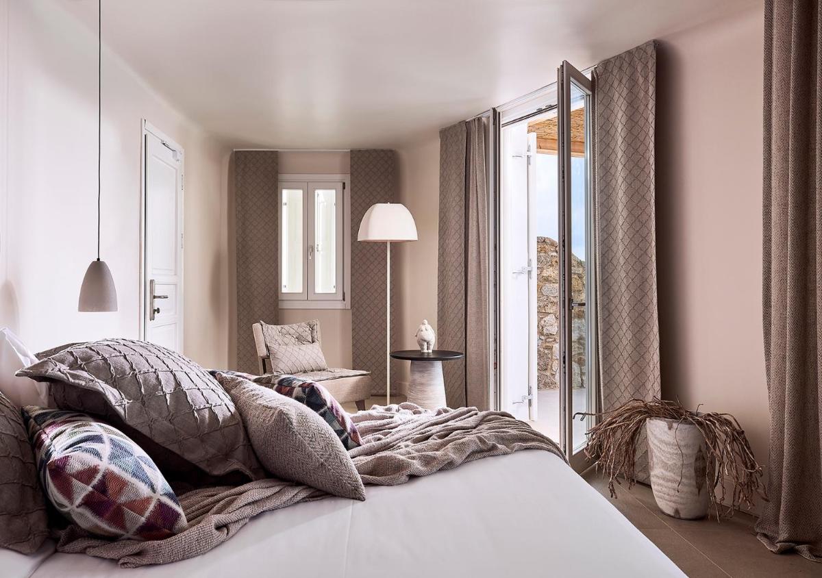 Amazon Mykonos Suites & Spa