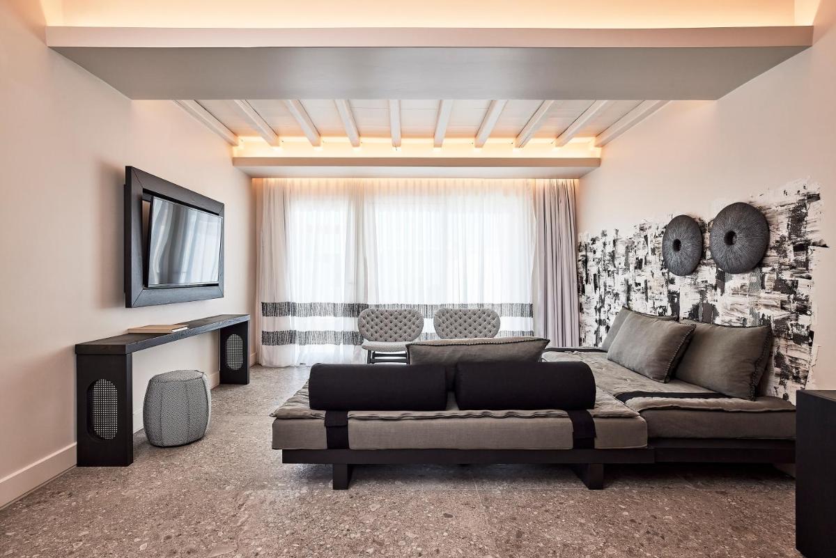 Amazon Mykonos Suites & Spa