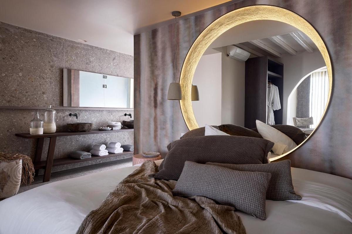 Amazon Mykonos Suites & Spa