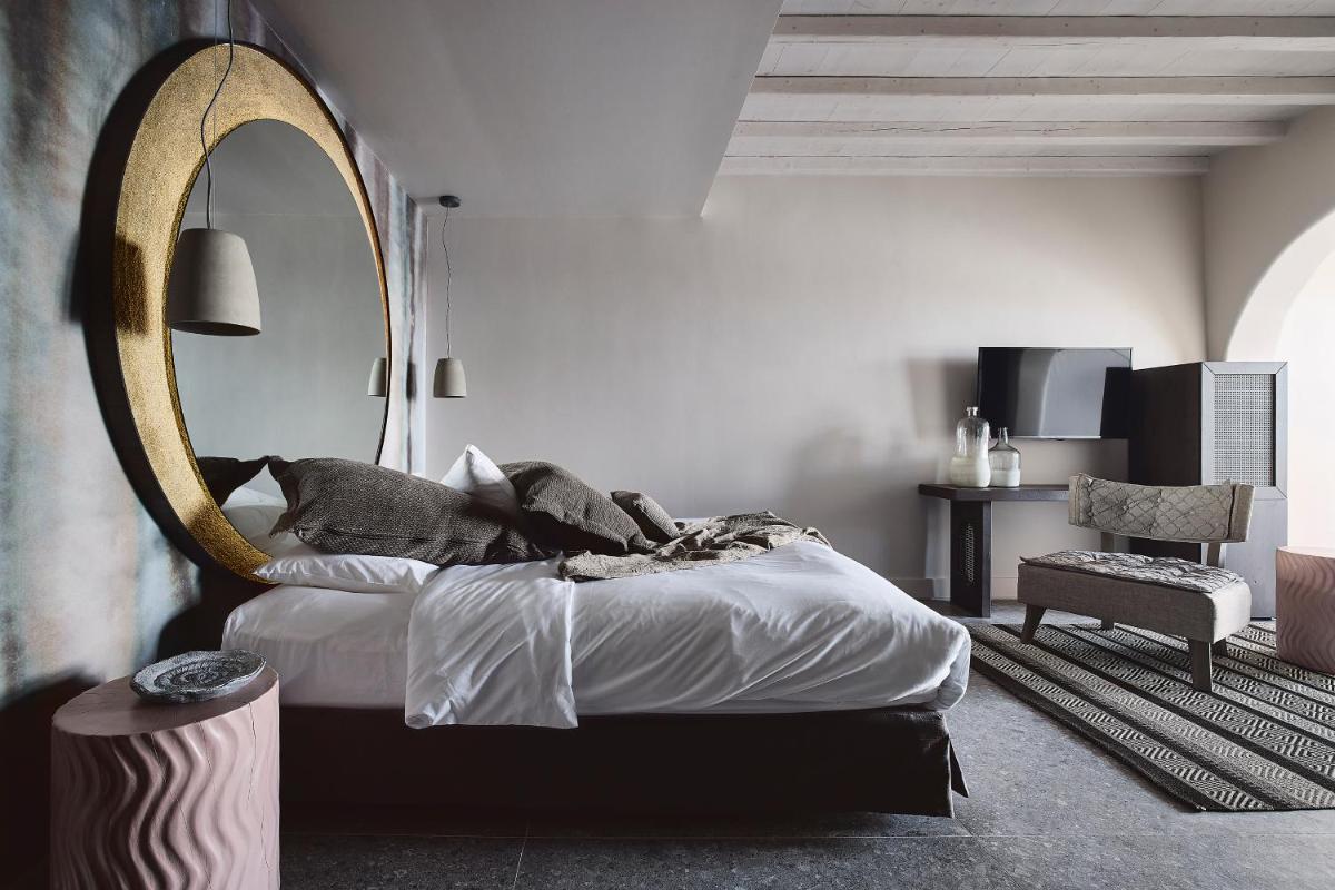 Amazon Mykonos Suites & Spa