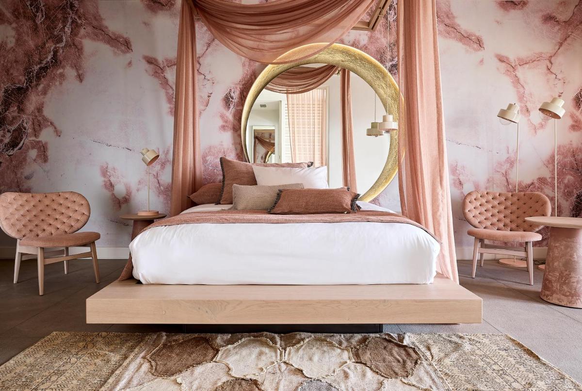 Amazon Mykonos Suites & Spa