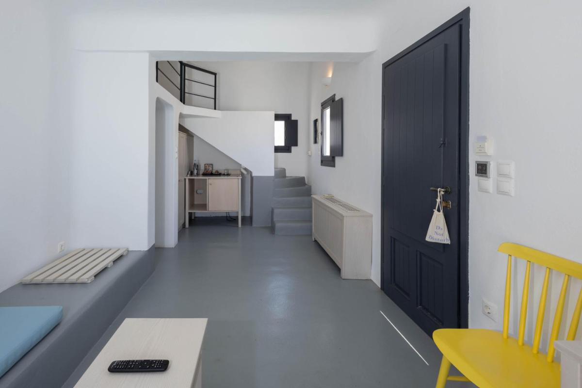 Grand Ambassador Santorini Hotel