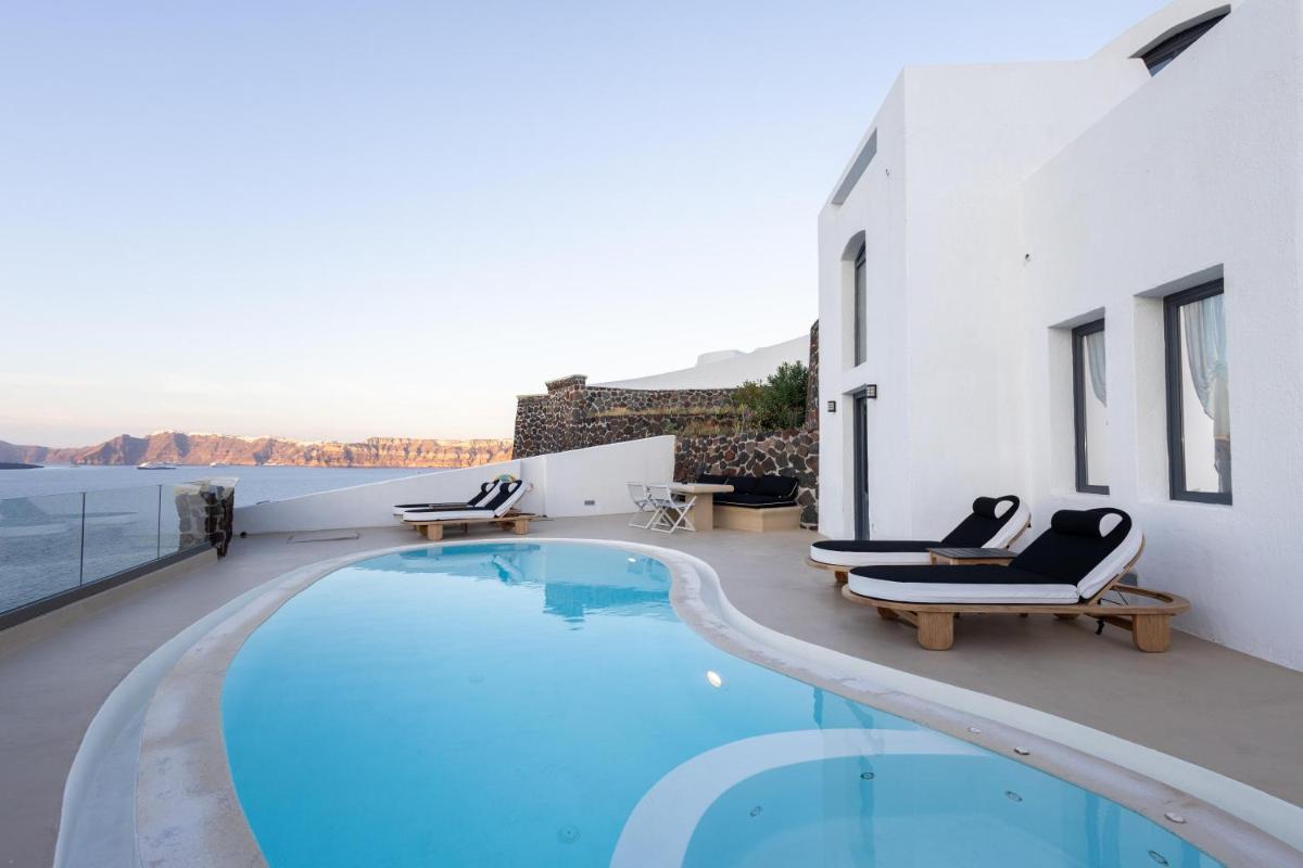 Grand Ambassador Santorini Hotel