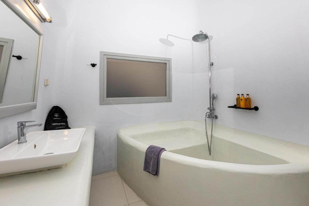 Grand Ambassador Santorini Hotel