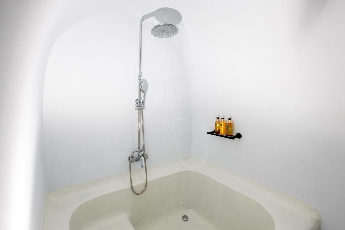 Grand Ambassador Santorini Hotel