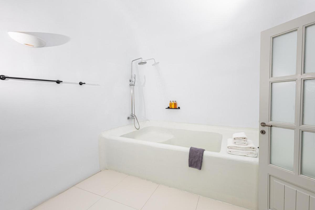 Grand Ambassador Santorini Hotel