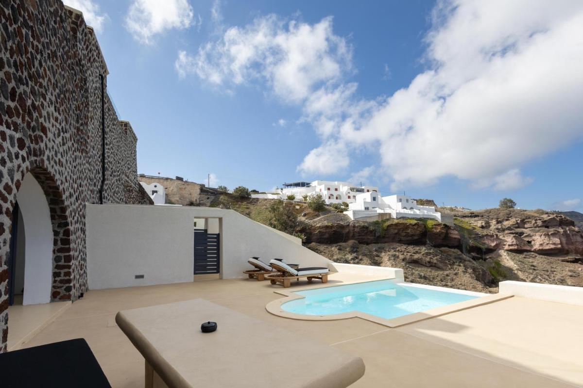 Grand Ambassador Santorini Hotel