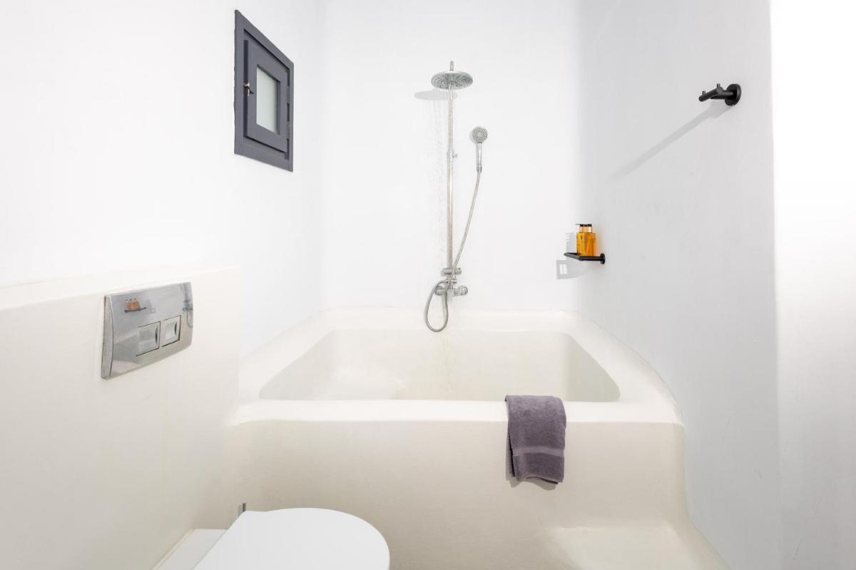 Grand Ambassador Santorini Hotel