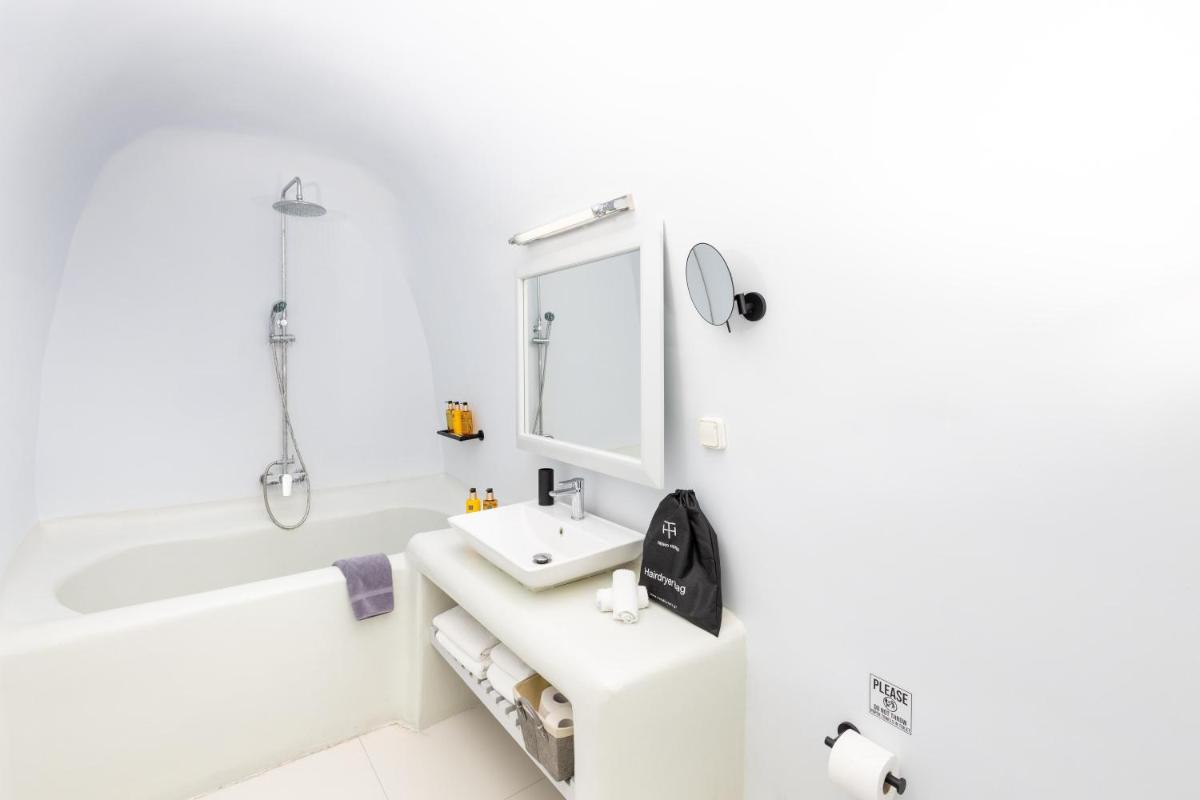 Grand Ambassador Santorini Hotel