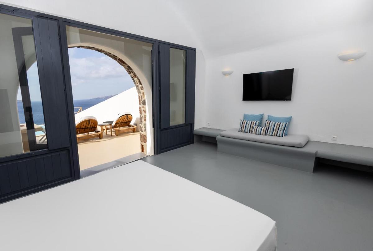 Grand Ambassador Santorini Hotel