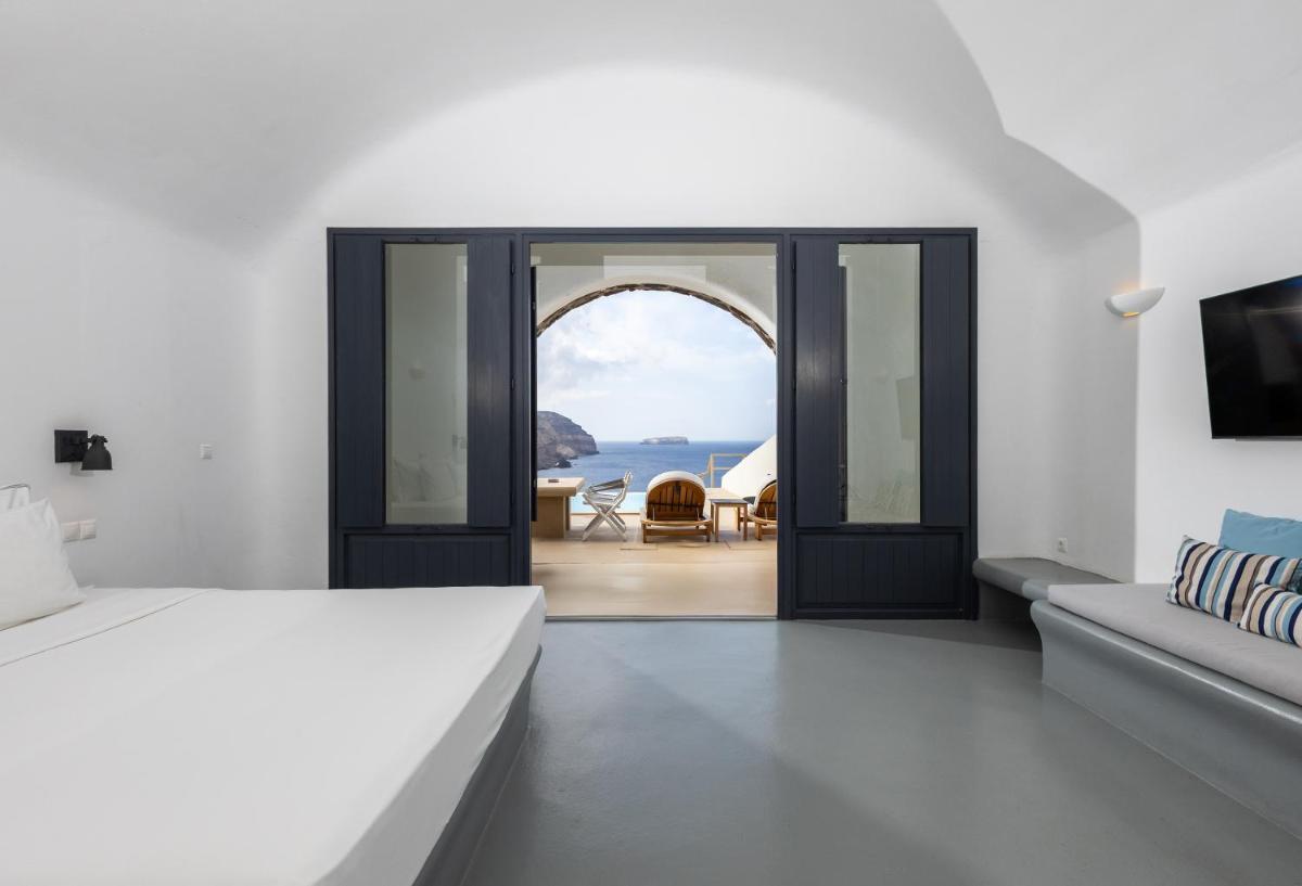 Grand Ambassador Santorini Hotel