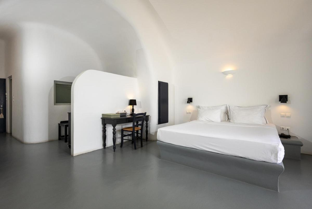 Grand Ambassador Santorini Hotel