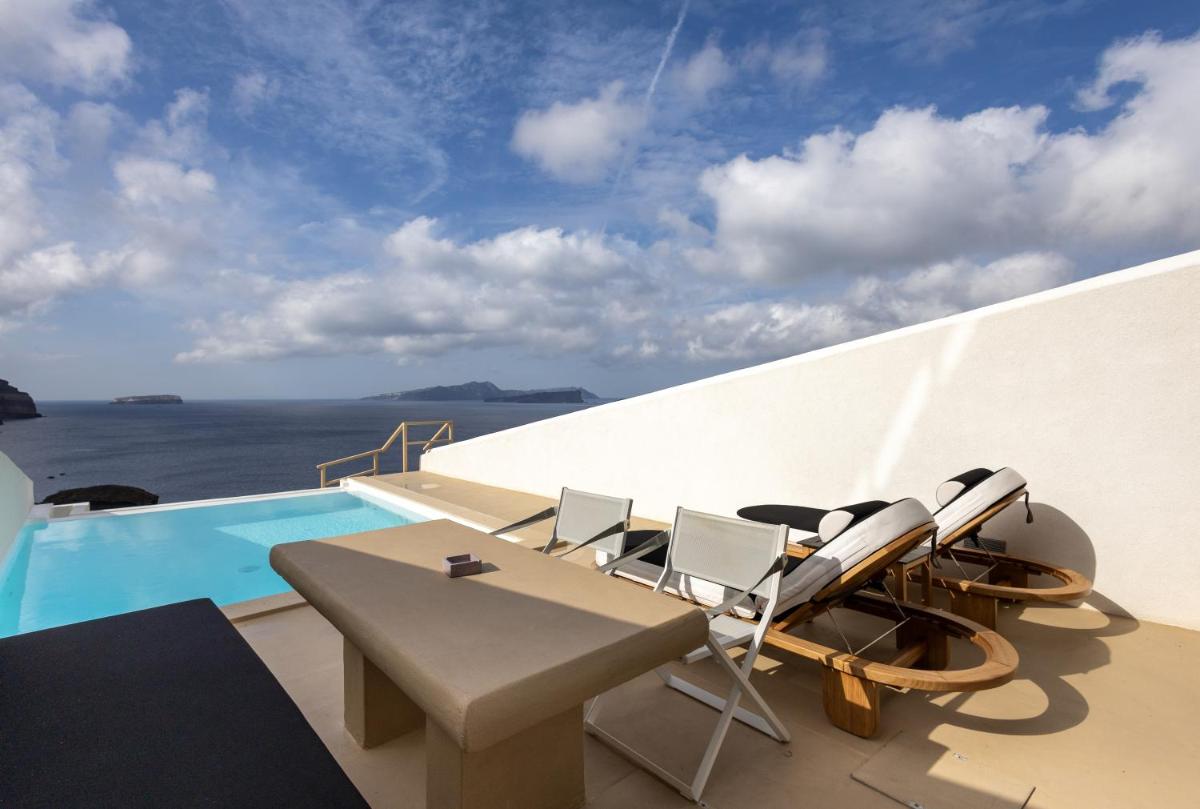 Grand Ambassador Santorini Hotel