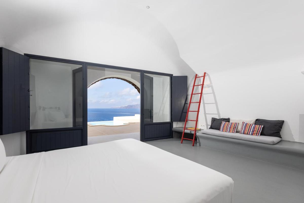 Grand Ambassador Santorini Hotel