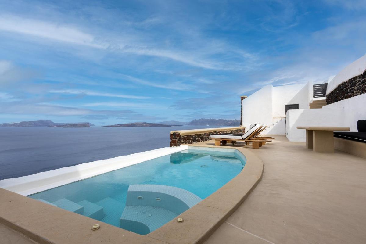 Grand Ambassador Santorini Hotel