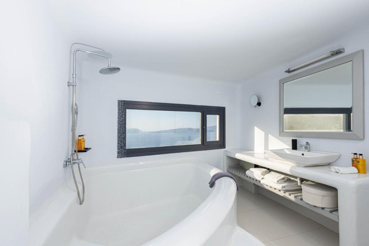 Grand Ambassador Santorini Hotel