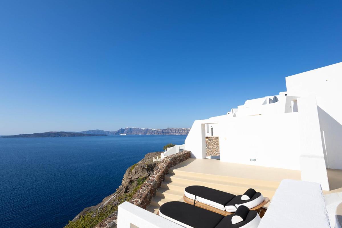 Grand Ambassador Santorini Hotel