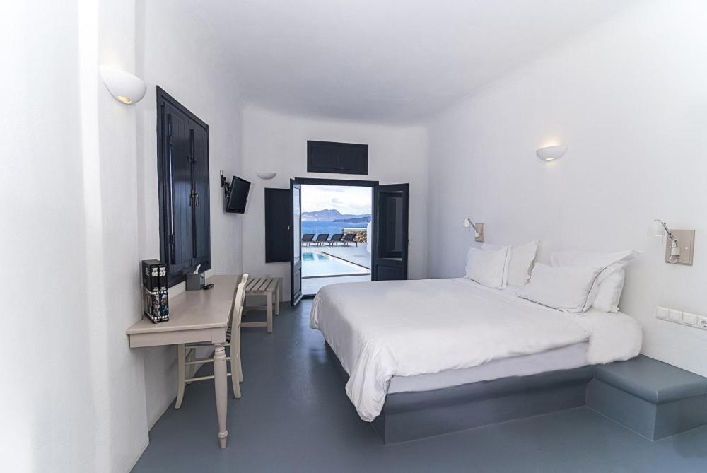 Grand Ambassador Santorini Hotel