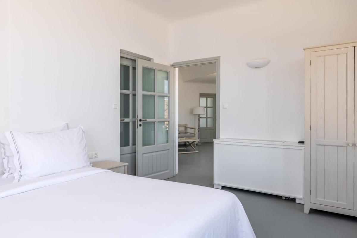 Grand Ambassador Santorini Hotel
