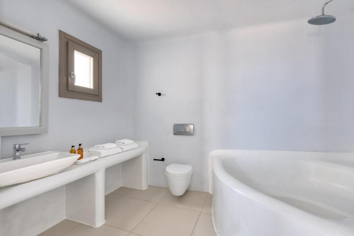 Grand Ambassador Santorini Hotel