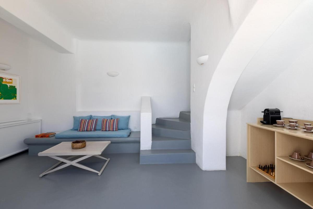 Grand Ambassador Santorini Hotel