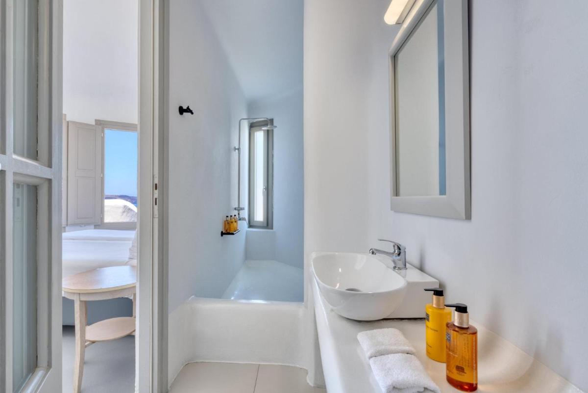 Grand Ambassador Santorini Hotel