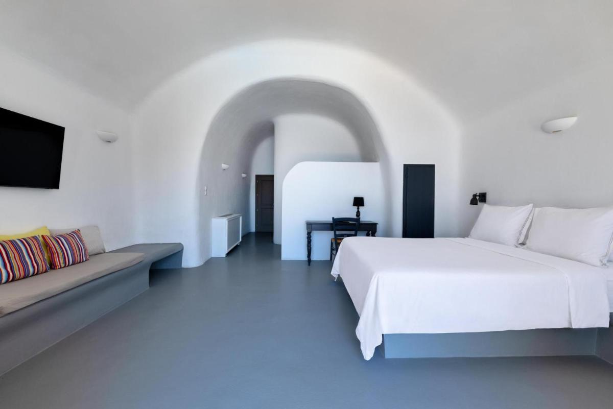 Grand Ambassador Santorini Hotel