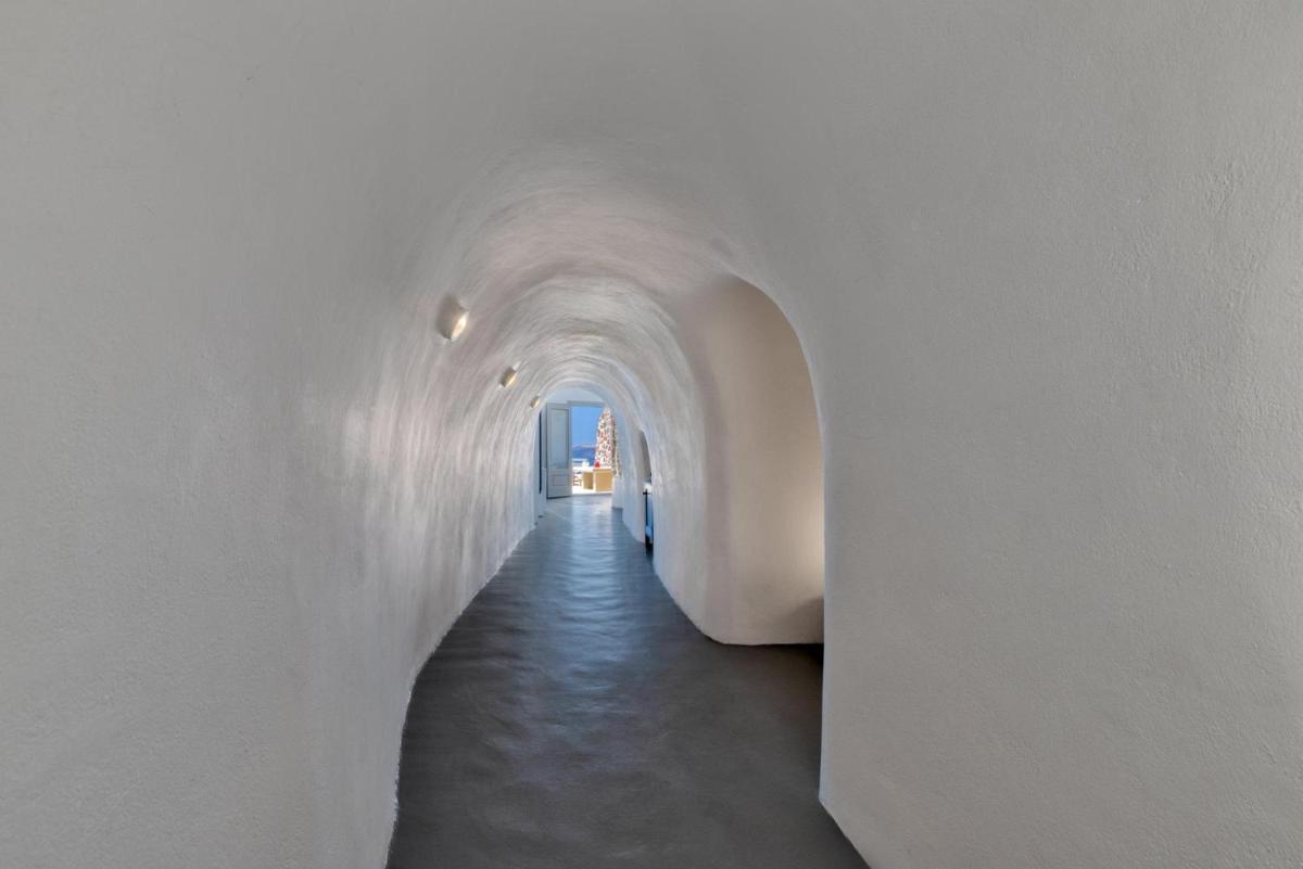 Grand Ambassador Santorini Hotel