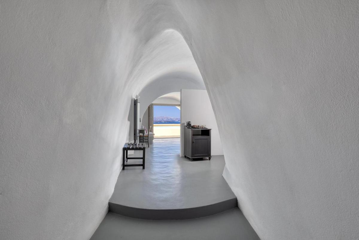 Grand Ambassador Santorini Hotel