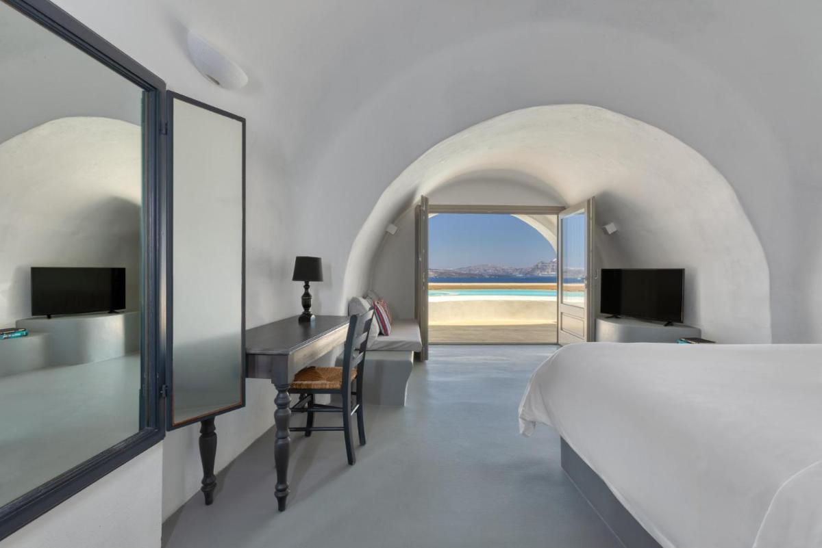 Grand Ambassador Santorini Hotel
