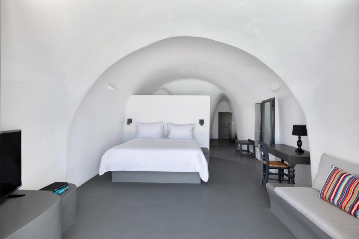 Grand Ambassador Santorini Hotel