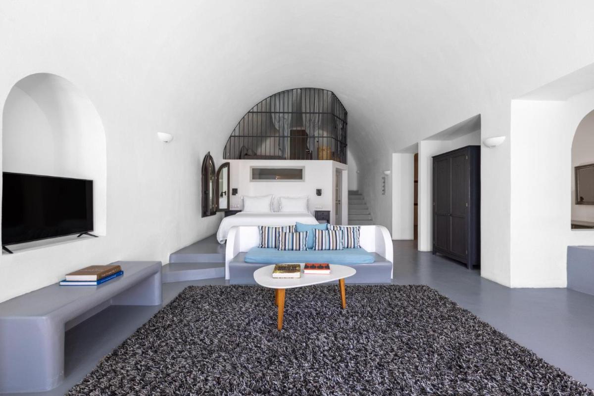 Grand Ambassador Santorini Hotel