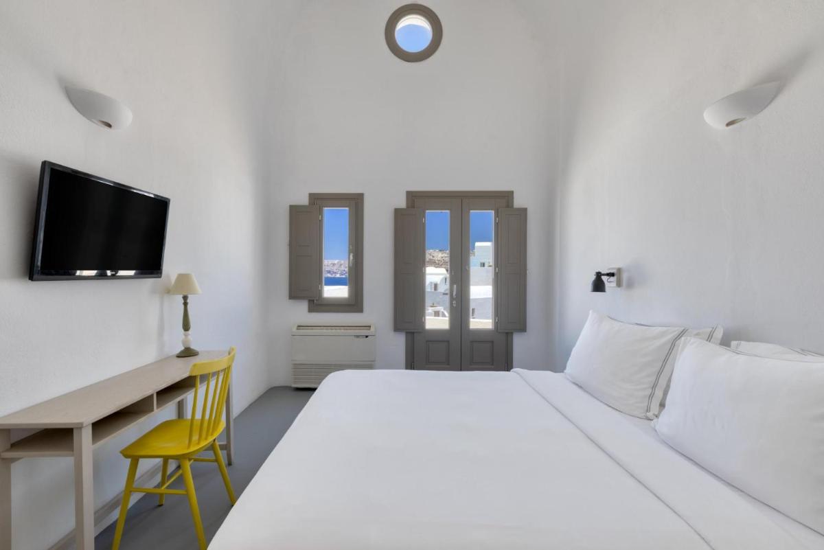 Grand Ambassador Santorini Hotel