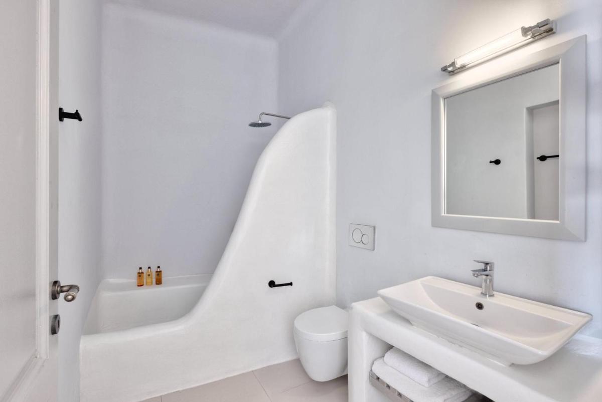 Grand Ambassador Santorini Hotel