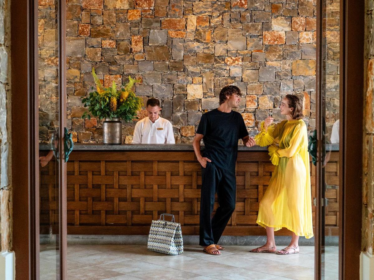 Amirandes, A Resort to Live