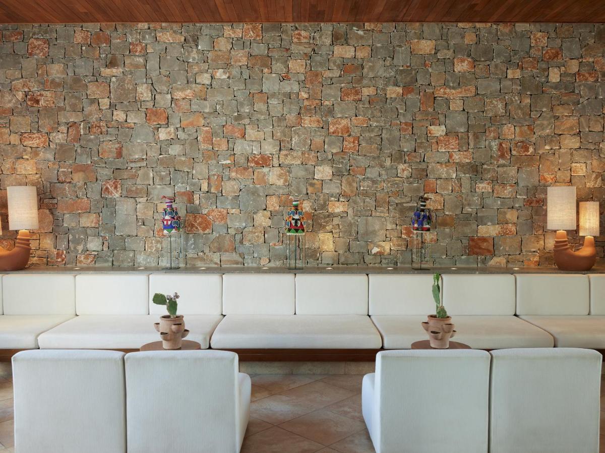 Amirandes, A Resort to Live