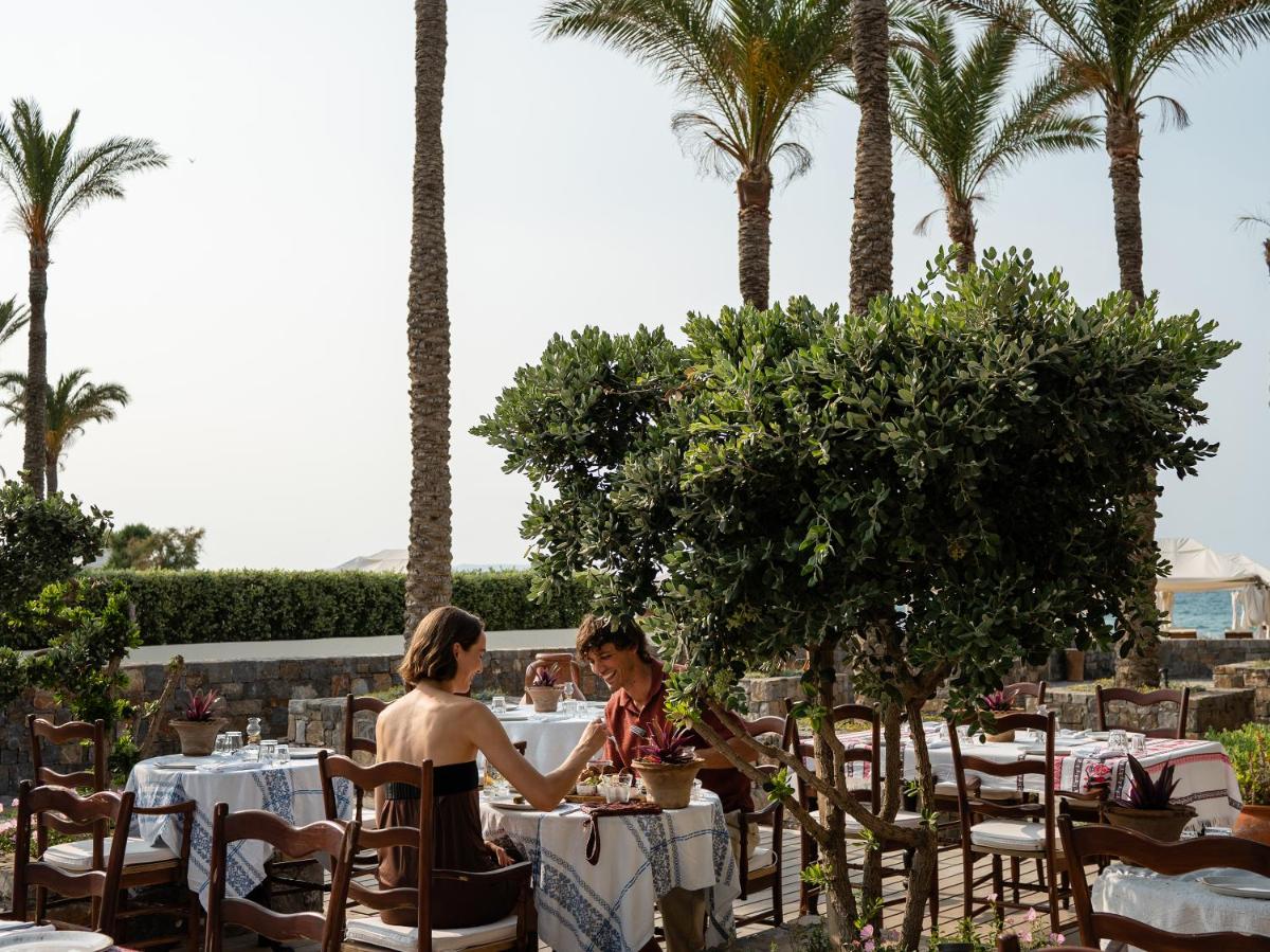 Amirandes, A Resort to Live
