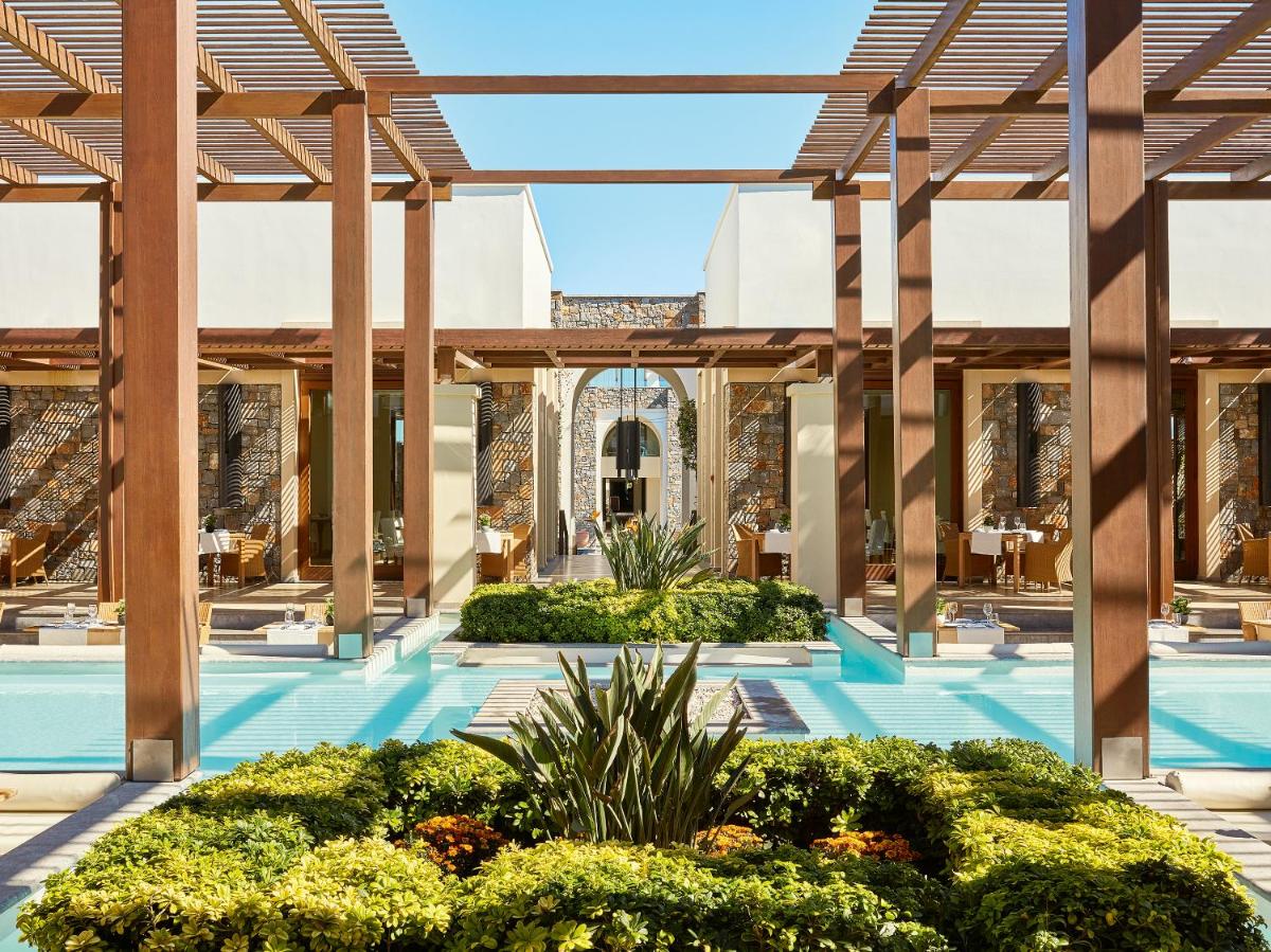 Amirandes, A Resort to Live