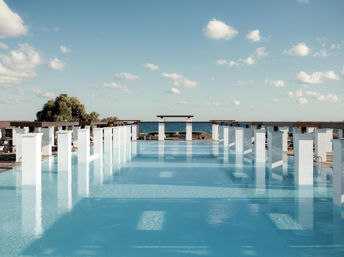 Amirandes, A Resort to Live