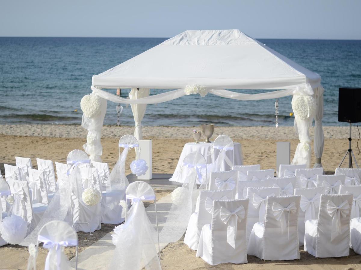Amirandes, A Resort to Live