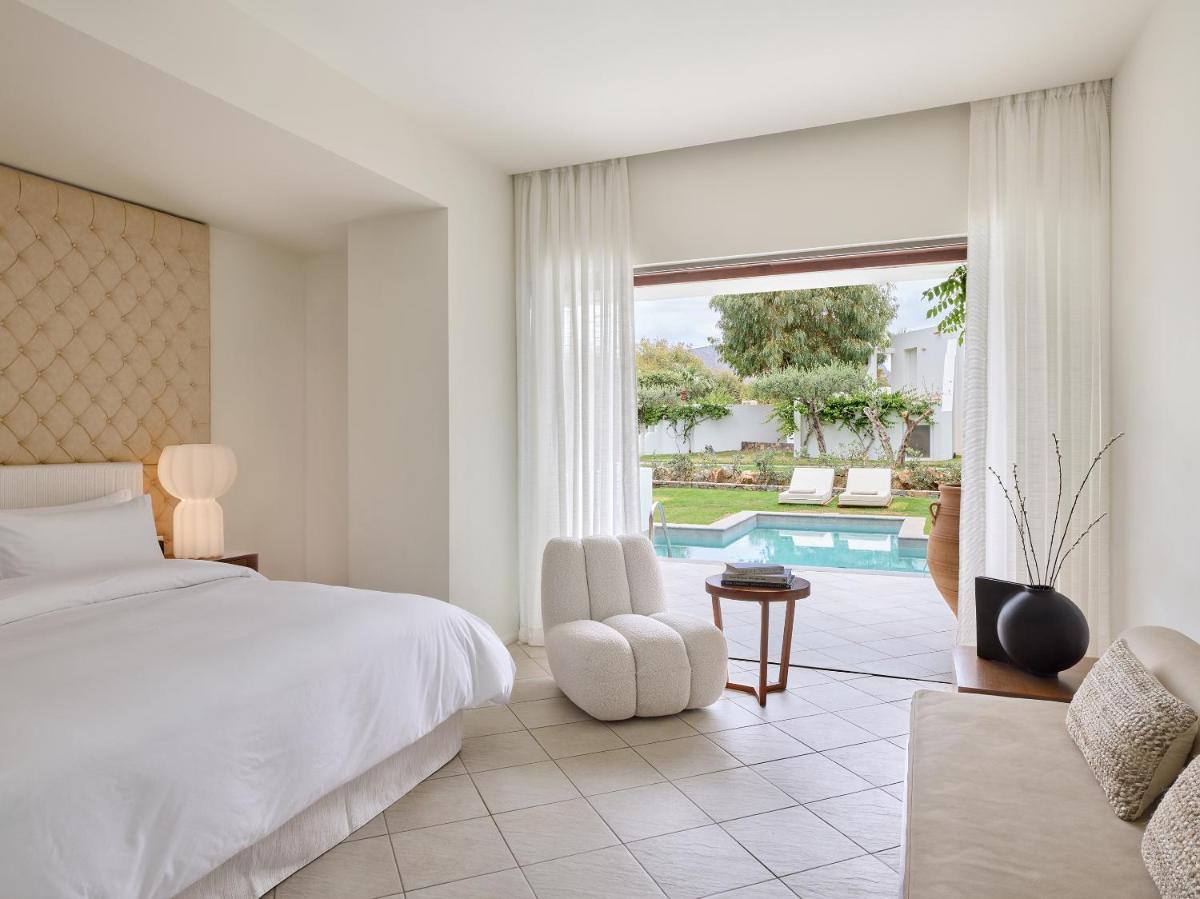 Amirandes, A Resort to Live