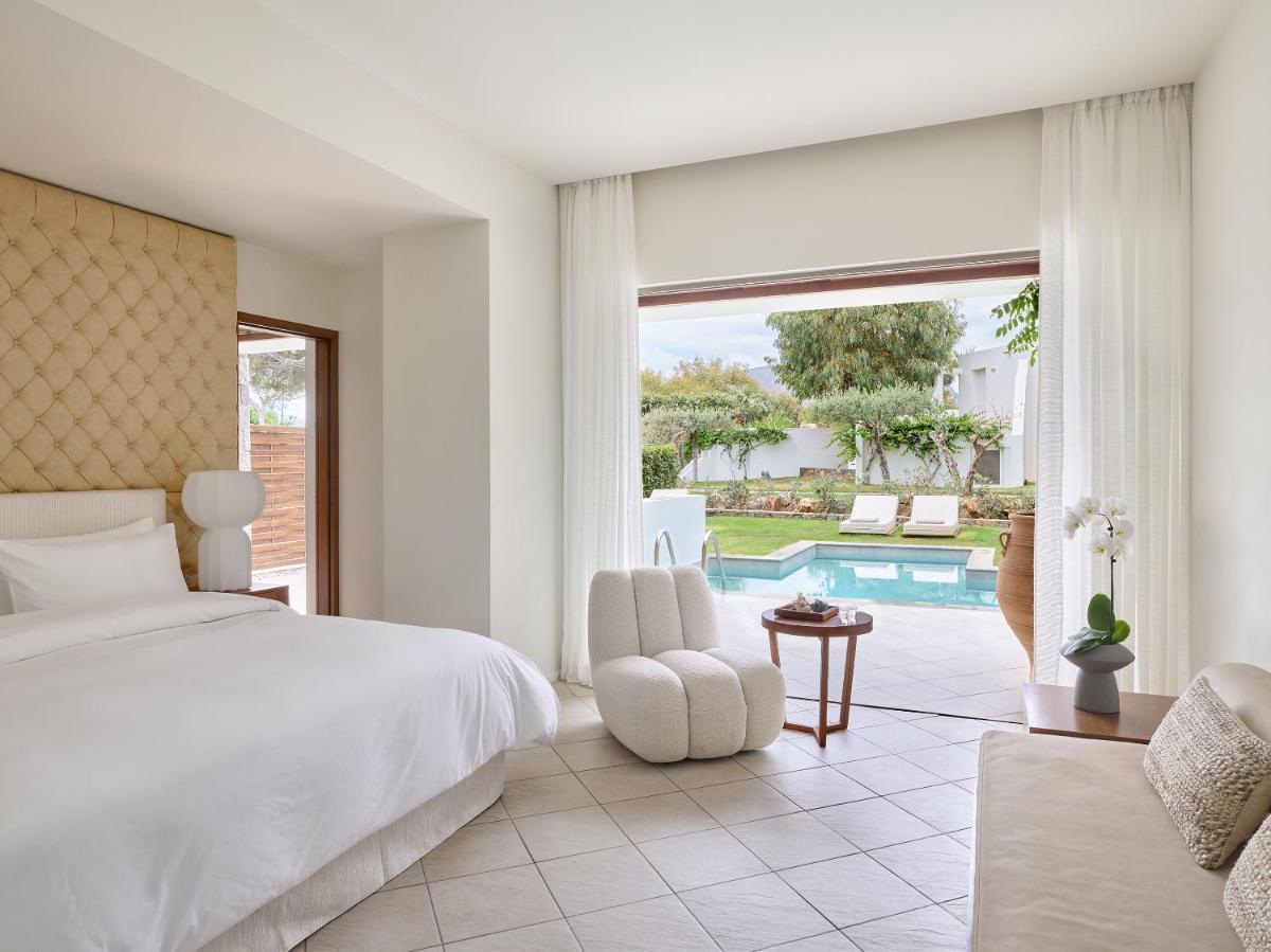 Amirandes, A Resort to Live