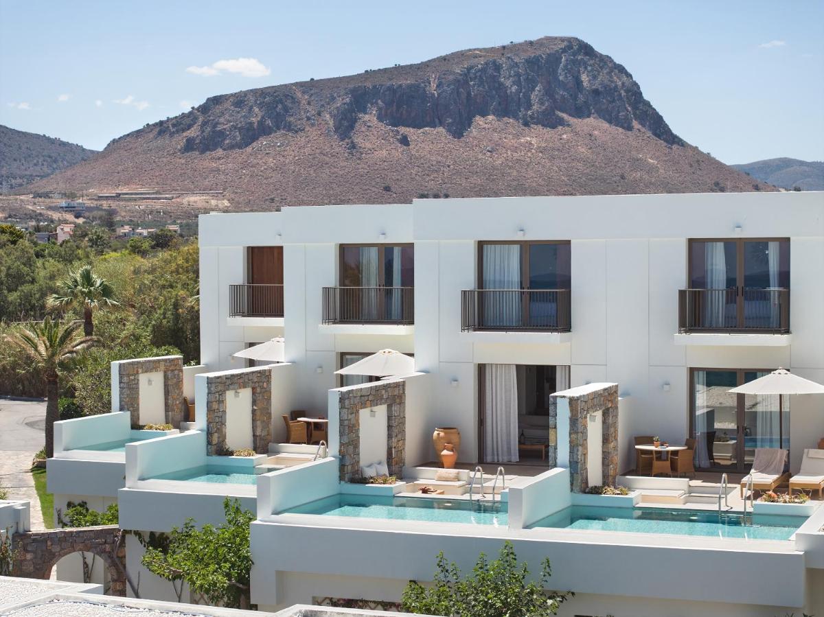 Amirandes, A Resort to Live