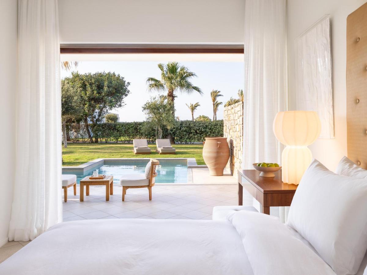 Amirandes, A Resort to Live