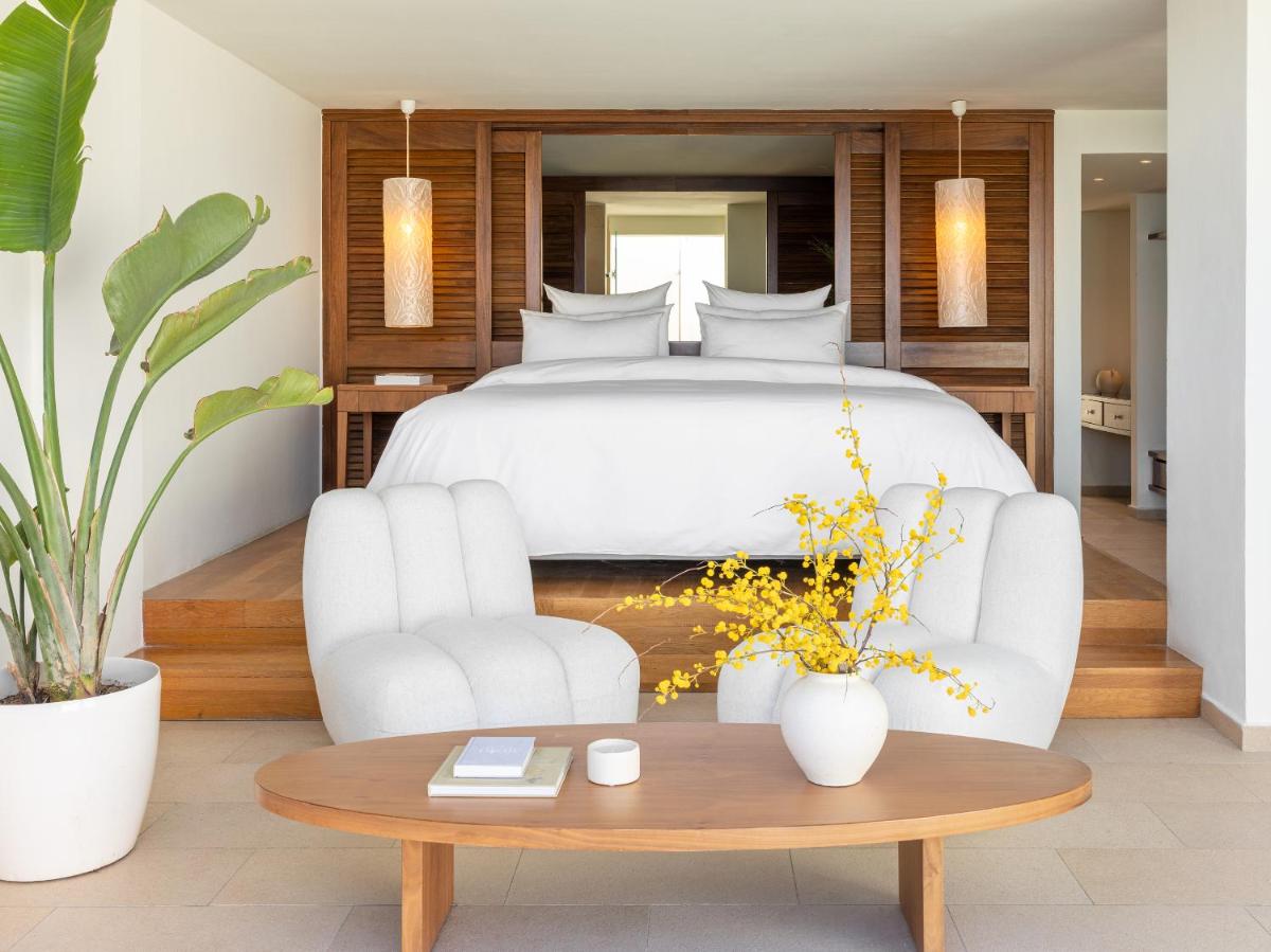 Amirandes, A Resort to Live
